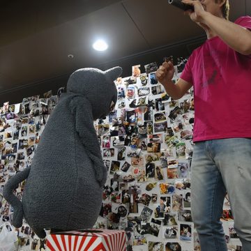 じゃんけん大会で勝ちすぎて反省するびじゅたん photo by A.Kawasaki